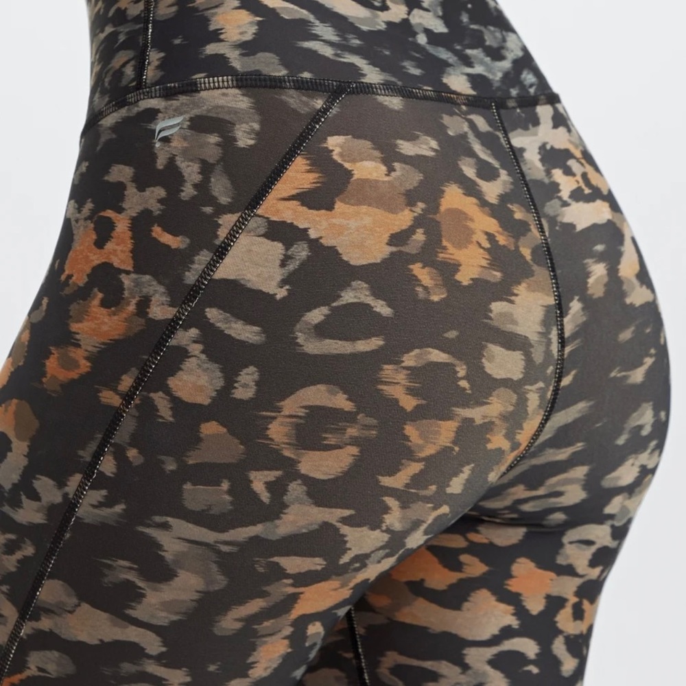 Women’s Ultra High-Waisted Leggings in color Wild Camo with Inner Front Pocket. - Picture 2 of 3